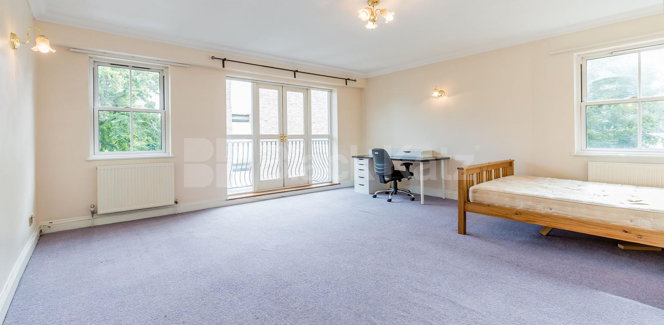 2 BED GOOD FOR 3 SHARERS OF CAMDEN ROAD!, 2 Bedroom, 1 bath, 1 reception Flat			 York Way, CAMDEN BORDERS